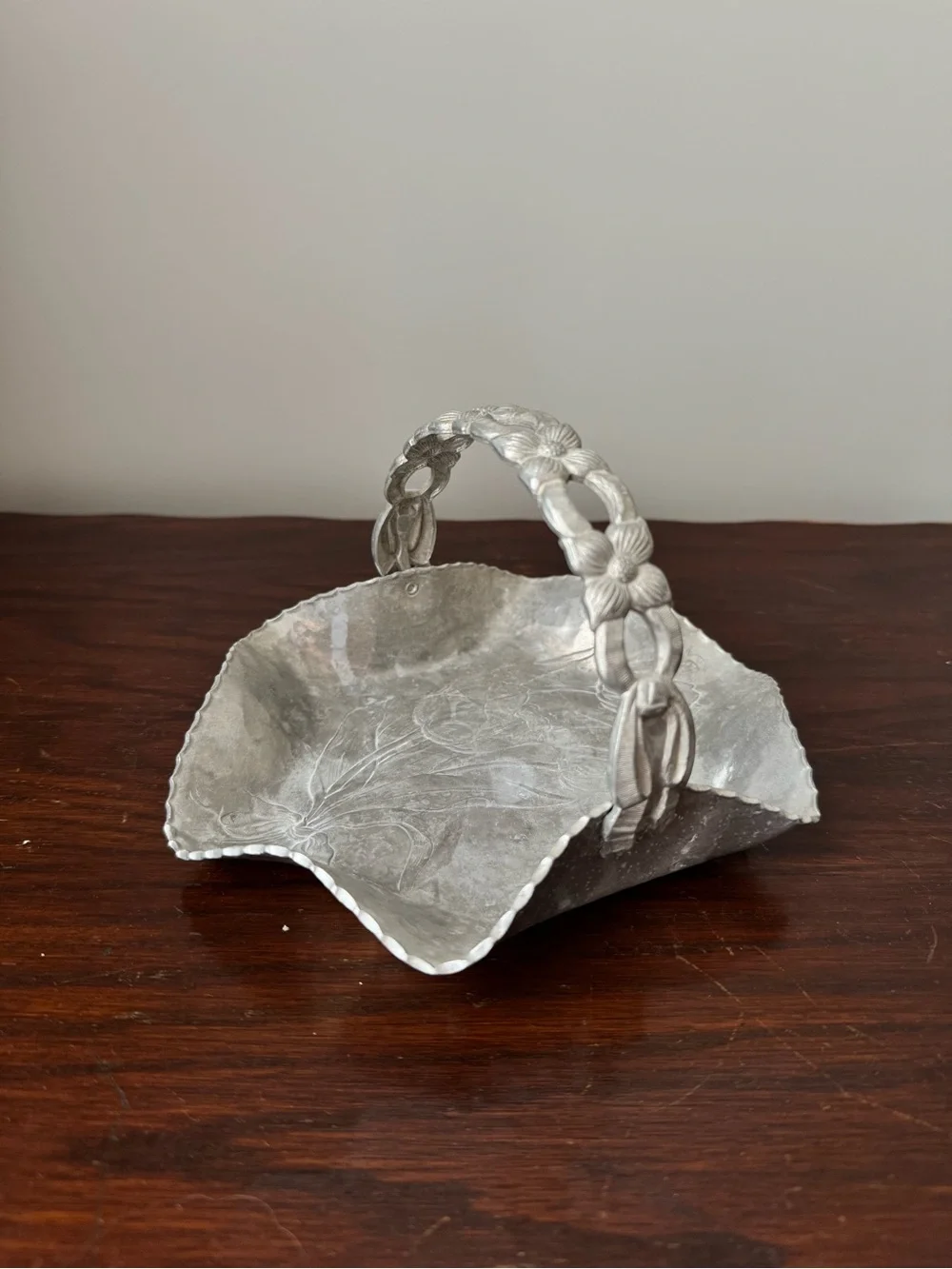 Vintage Rodney Kent Hand Wrought Aluminum Floral Basket Dish 429